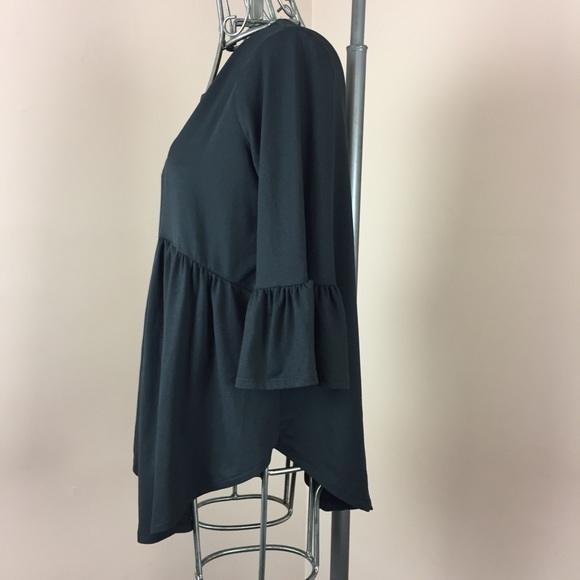 Reborn J black bell sleeve top - Picture 2 of 5